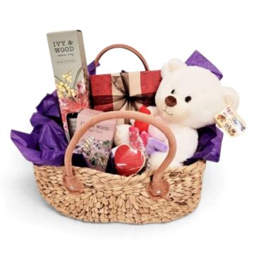 Snuggle Up – Teddy Gift Hamper